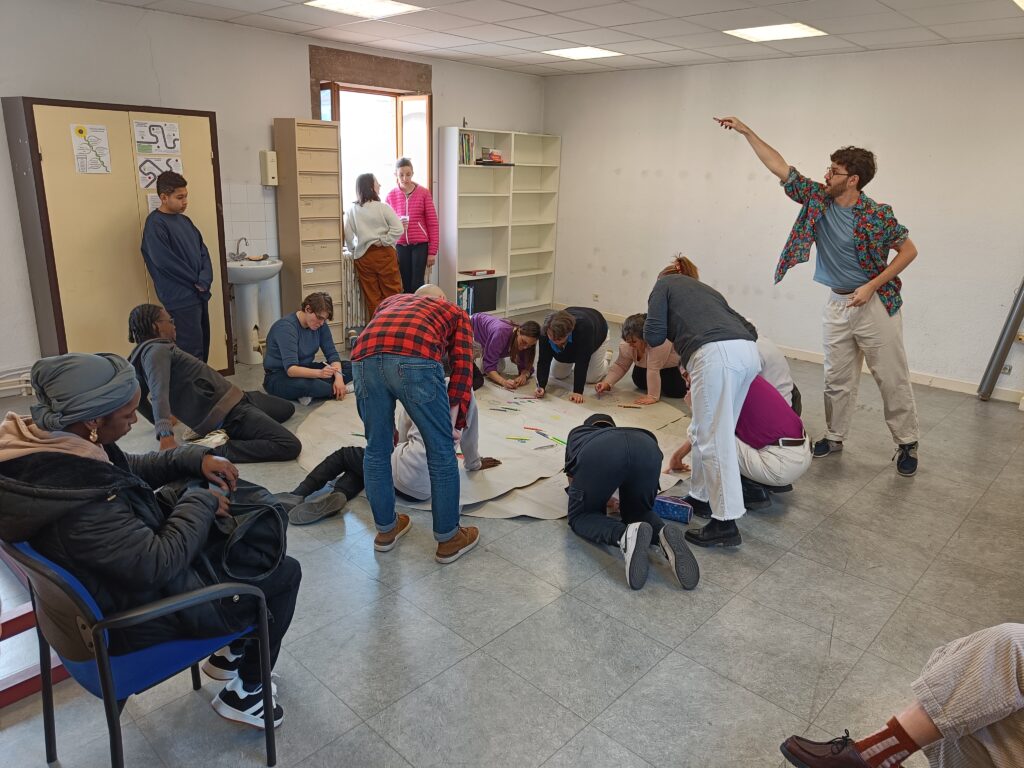 adultes, adolescents et familles créer notre planète